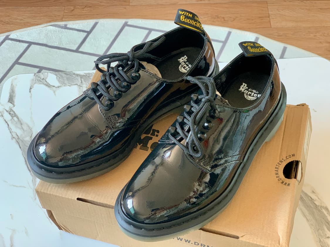 uk6 닥터마틴 스미스 스터드 페이턴트 더비슈즈 상품이미지1