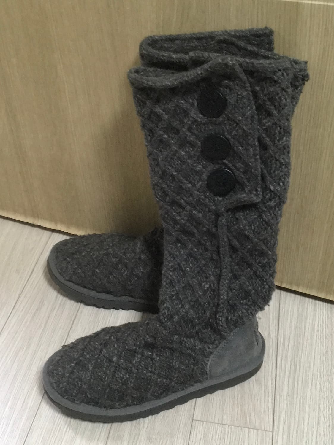 어그 카디 니트 부츠 차콜 상품이미지2