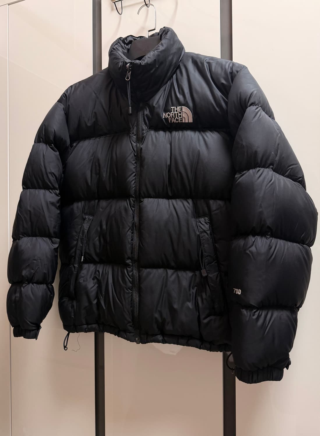 (L)105 노스페이스 센터로고 패딩 블랙 상품이미지3