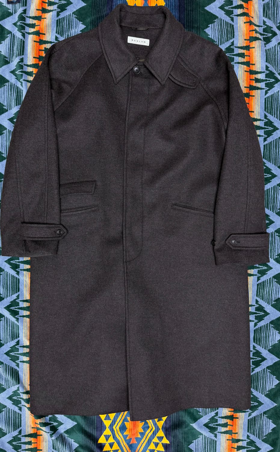 비슬로우 22fw 맥코트 상품이미지1