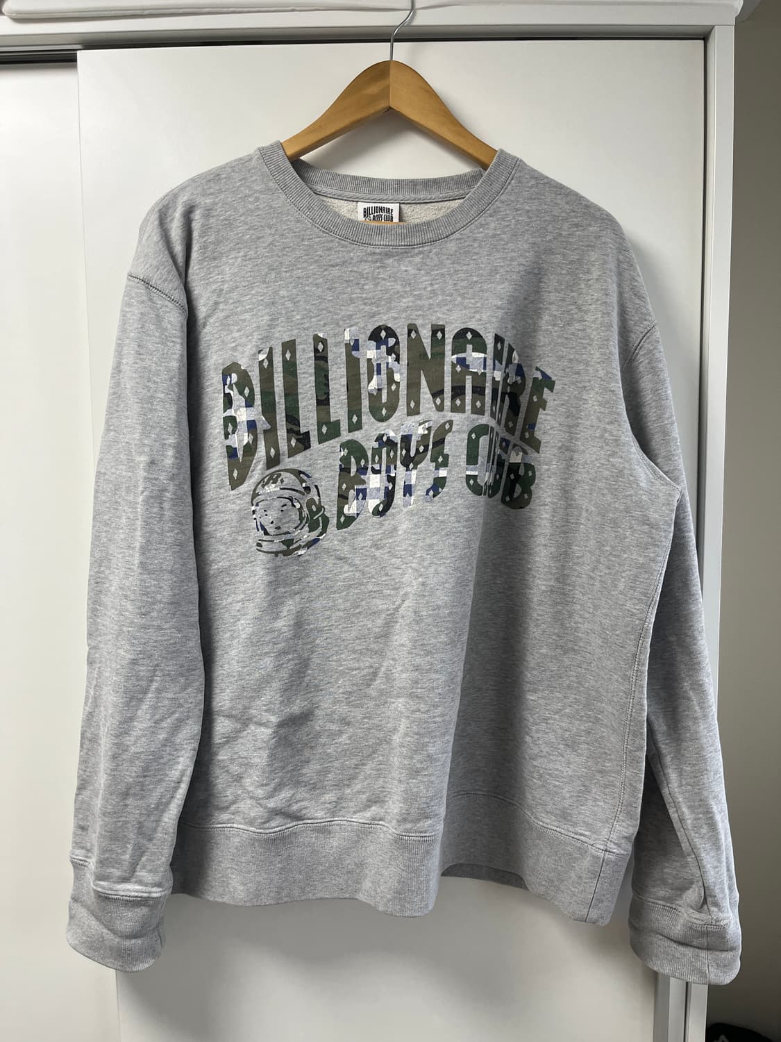 빌리어네어보이즈 클럽 맨투맨 상품이미지1