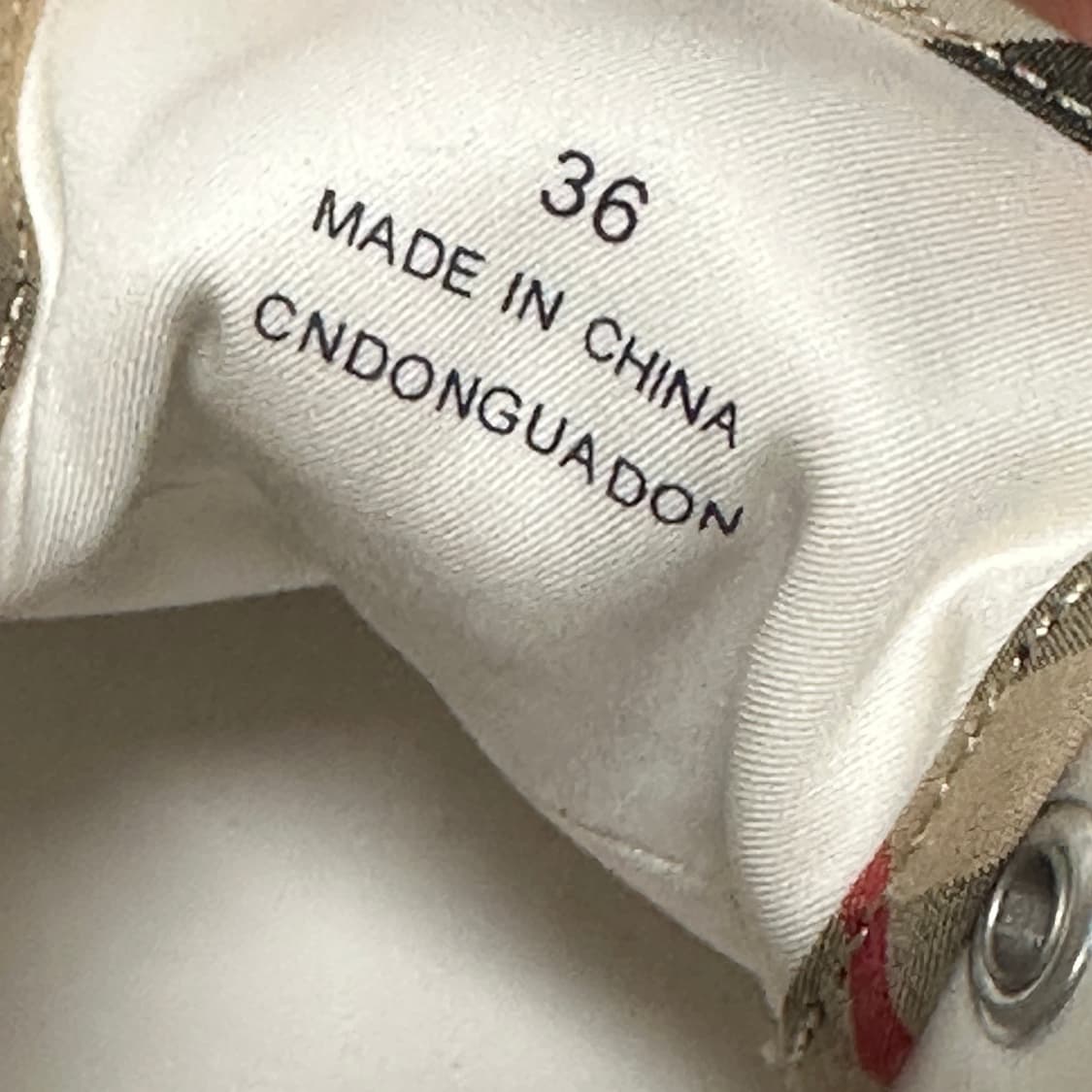 버버리 체크 로고 스니커즈 36 (230) 상품이미지6