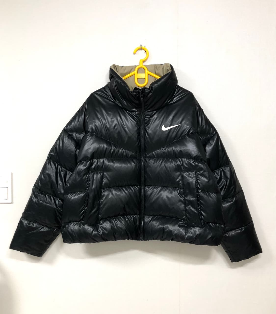 나이키 여성 오버핏 하이넥 세미크롭 유광 덕다운 패딩 XL _ 블랙 상품이미지1