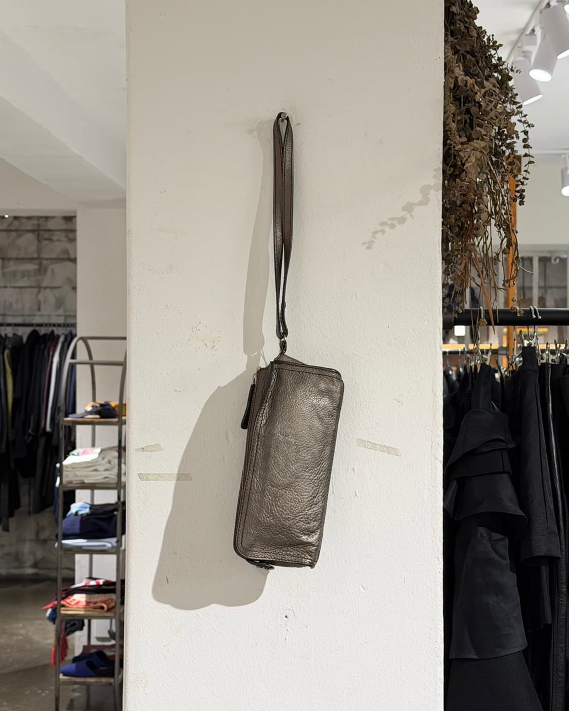 지방시 메탈릭 투 포켓 클러치 상품이미지4