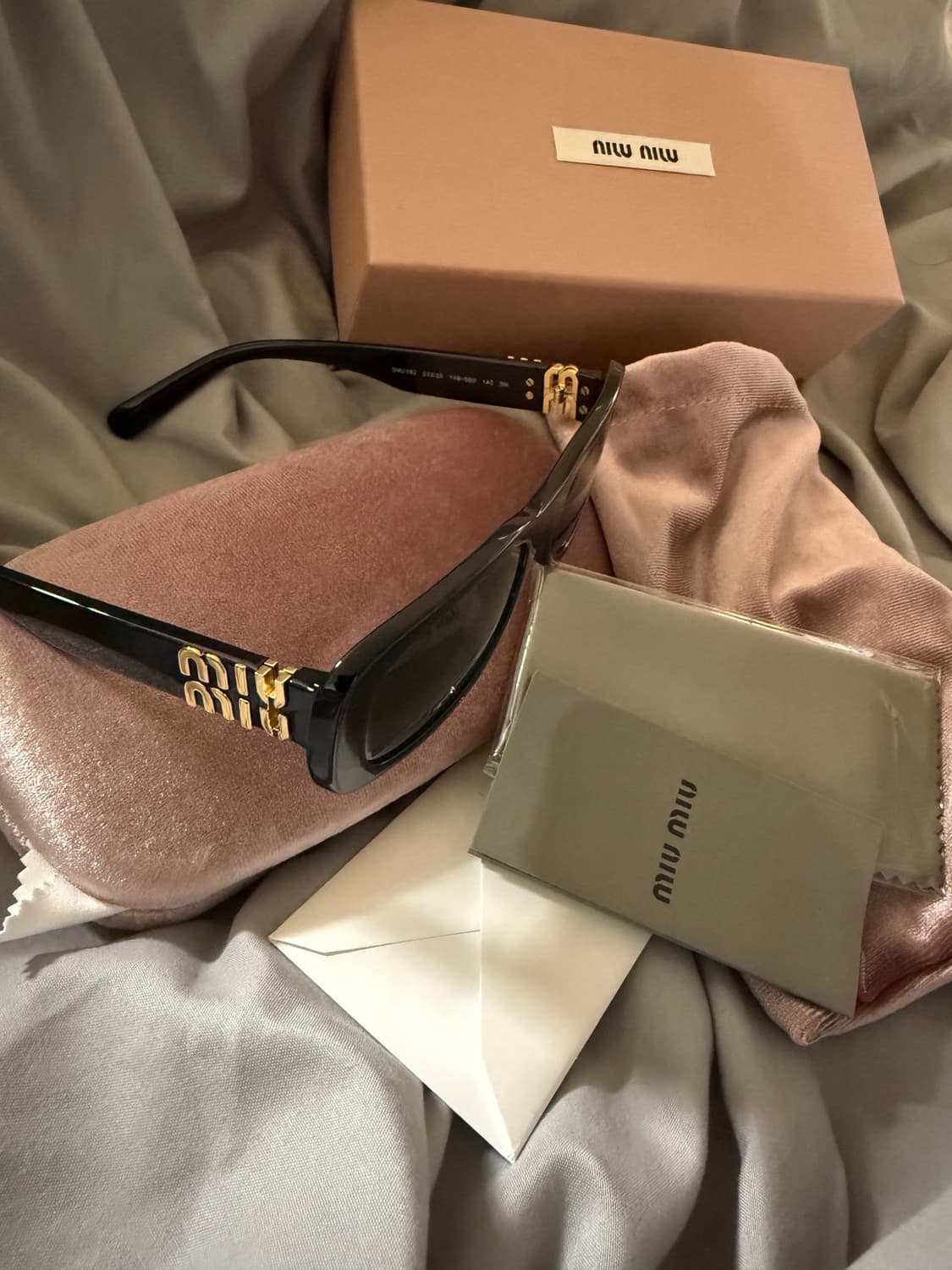 미우미우 선글라스 상품이미지2