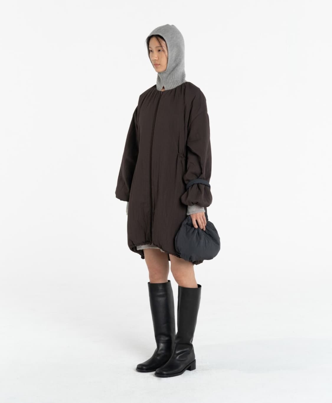 아모멘토 패디드 볼 백 상품이미지3