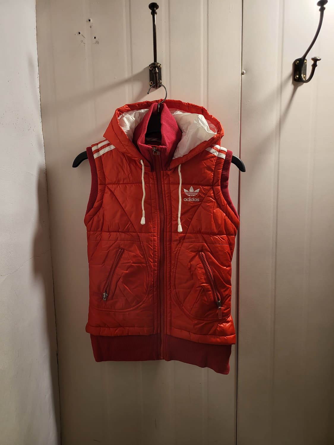 [85]아디다스 삼선 후드 경량 패딩 조끼 상품이미지1