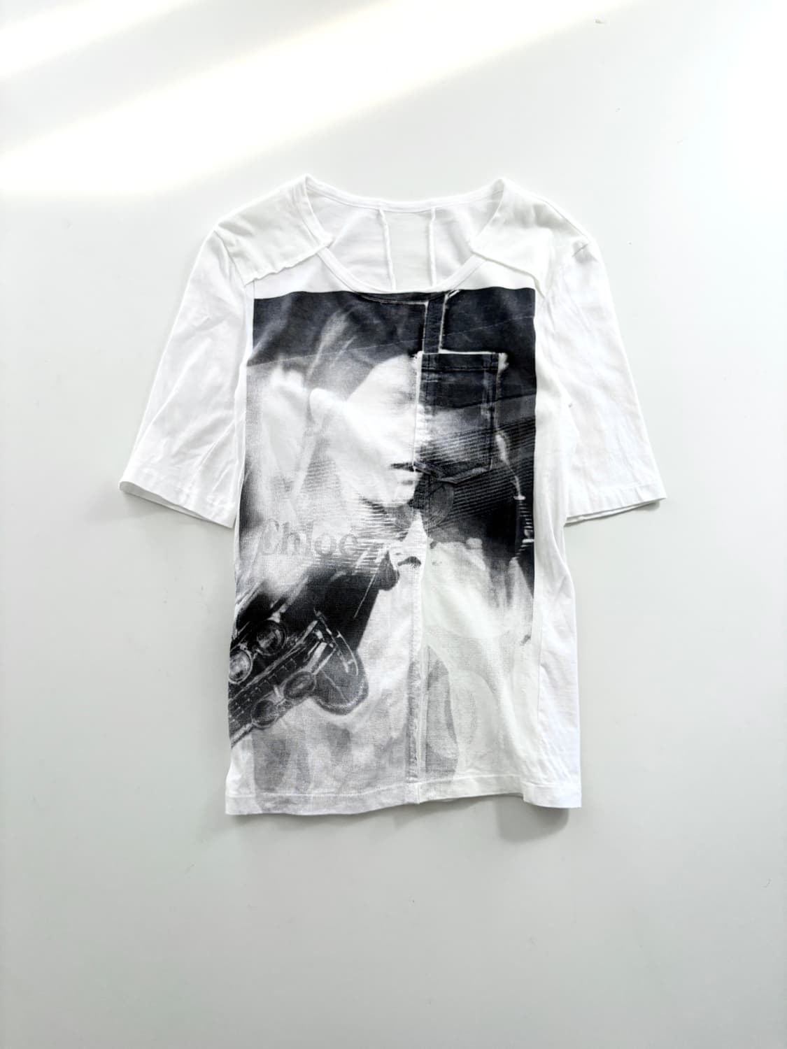 끌로에 절개 디테일 티셔츠 상품이미지1