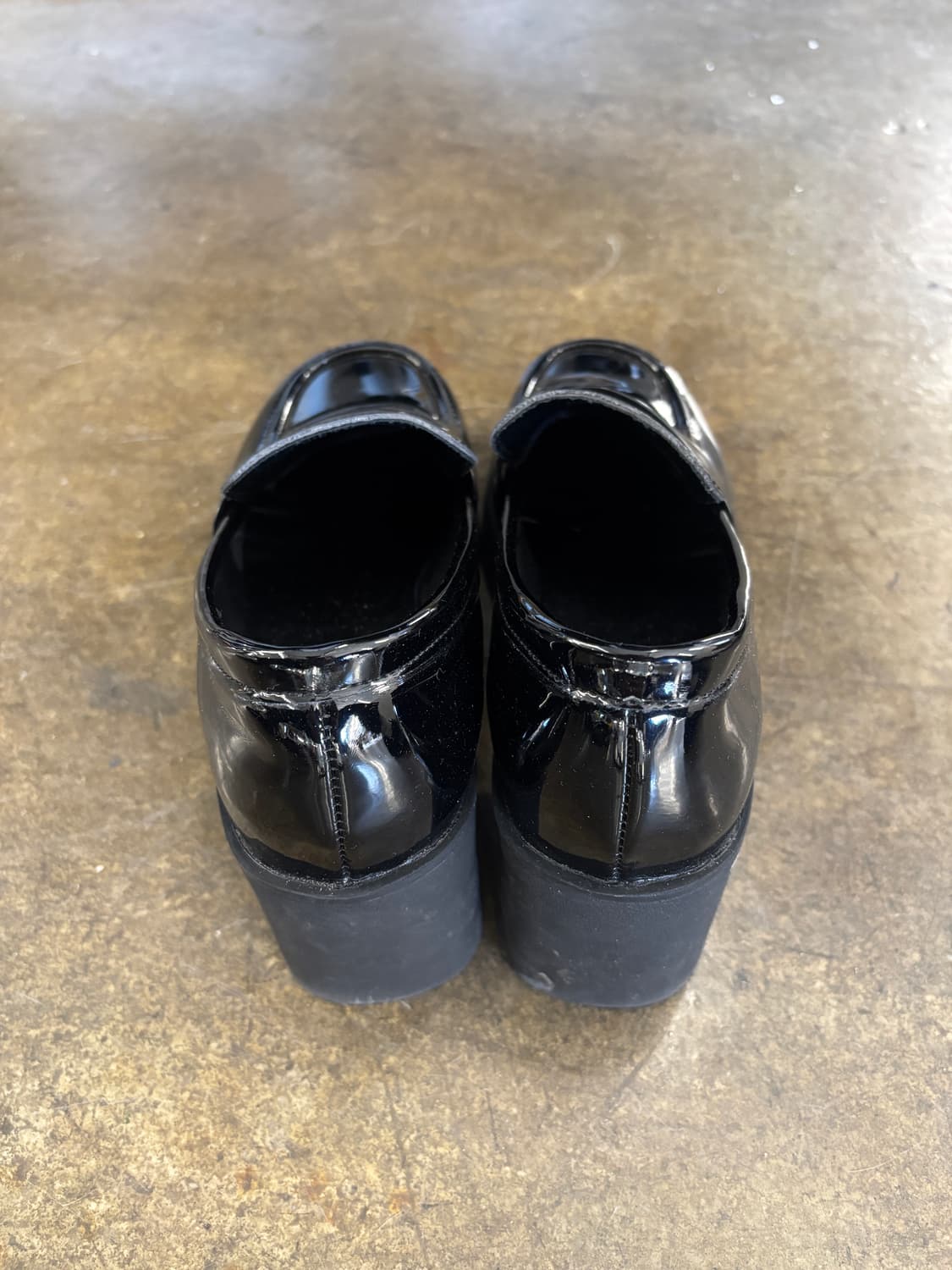 착한구두 블랙 에나멜 로퍼 여성 구두 240 상품이미지5