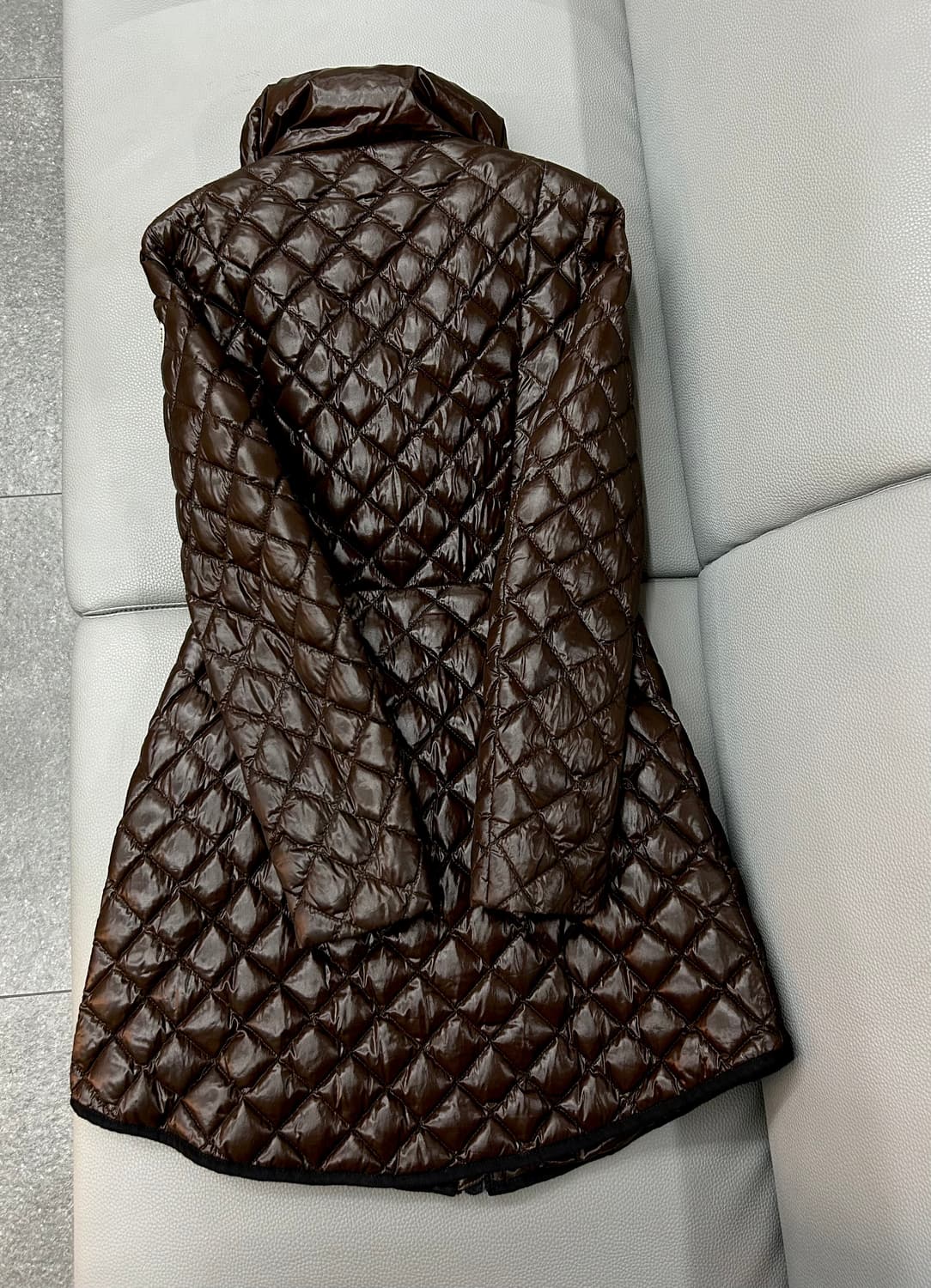 몽클레어 다이아몬드 유광 퀼팅 롱패딩(0/44) 상품이미지7