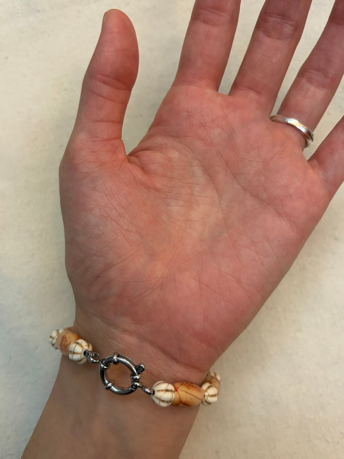 빈티지 패턴 비즈 팔찌 · 써지컬 고리 마감 상품이미지5