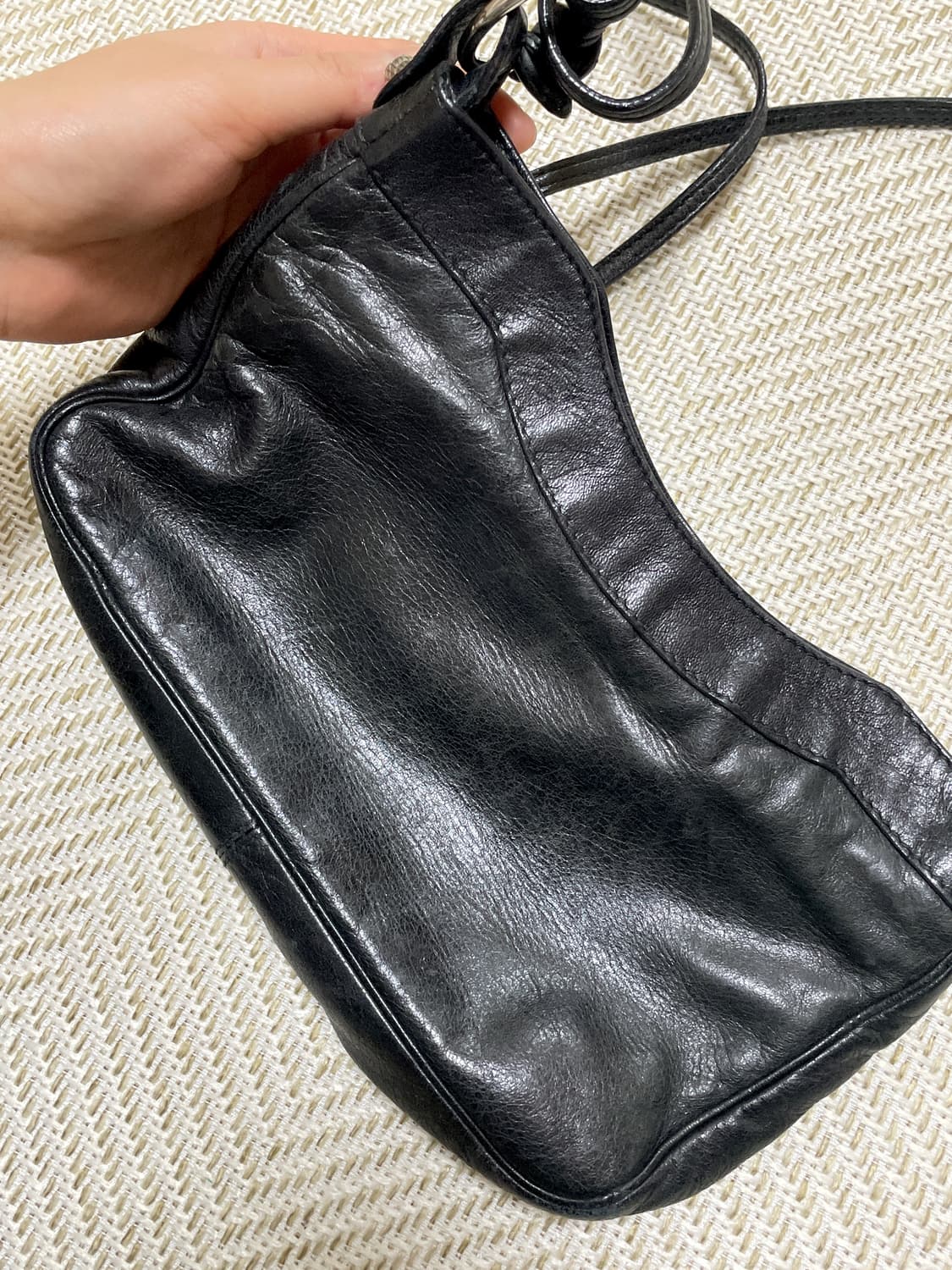 발렌시아가 힙 크로스백 상품이미지4