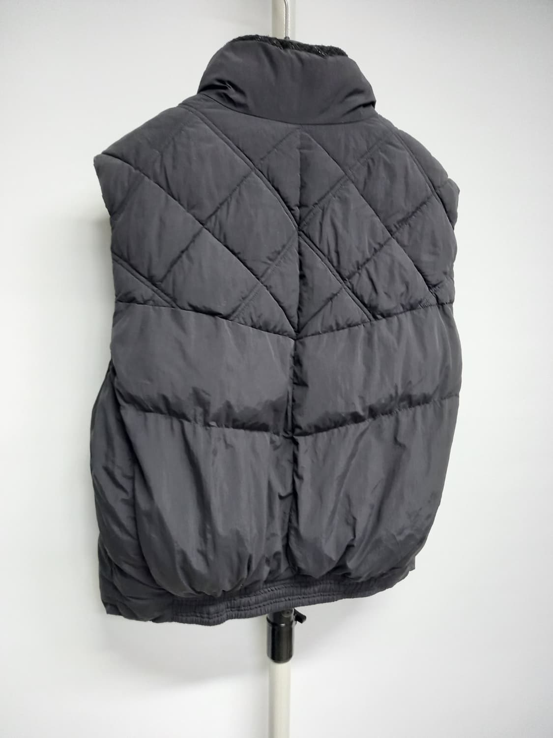 나이스클랍 추동 패딩 베스트 55.66 상품이미지5