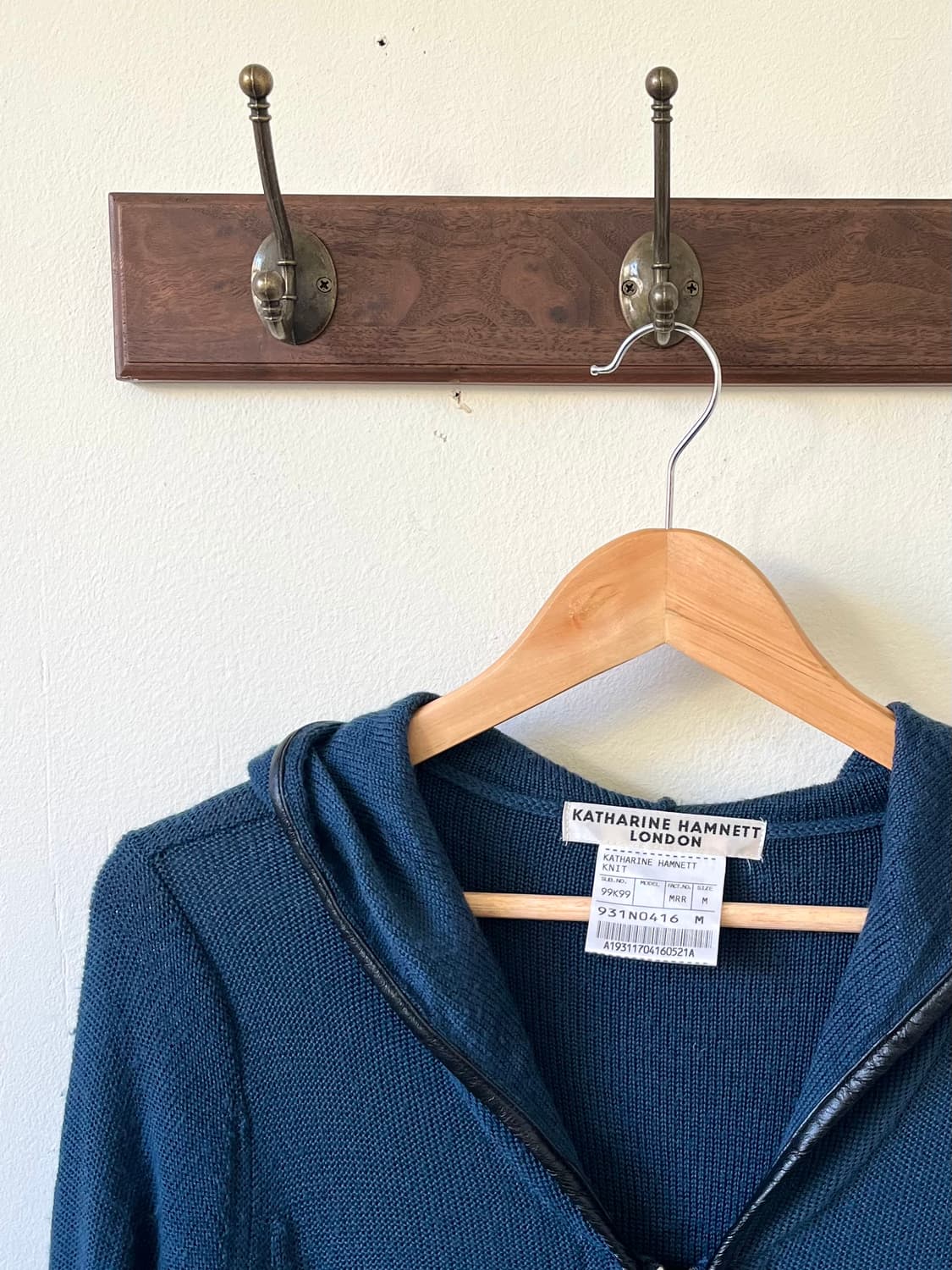 캐서린 해넷 런던 투웨이 후드 스웨터 상품이미지2