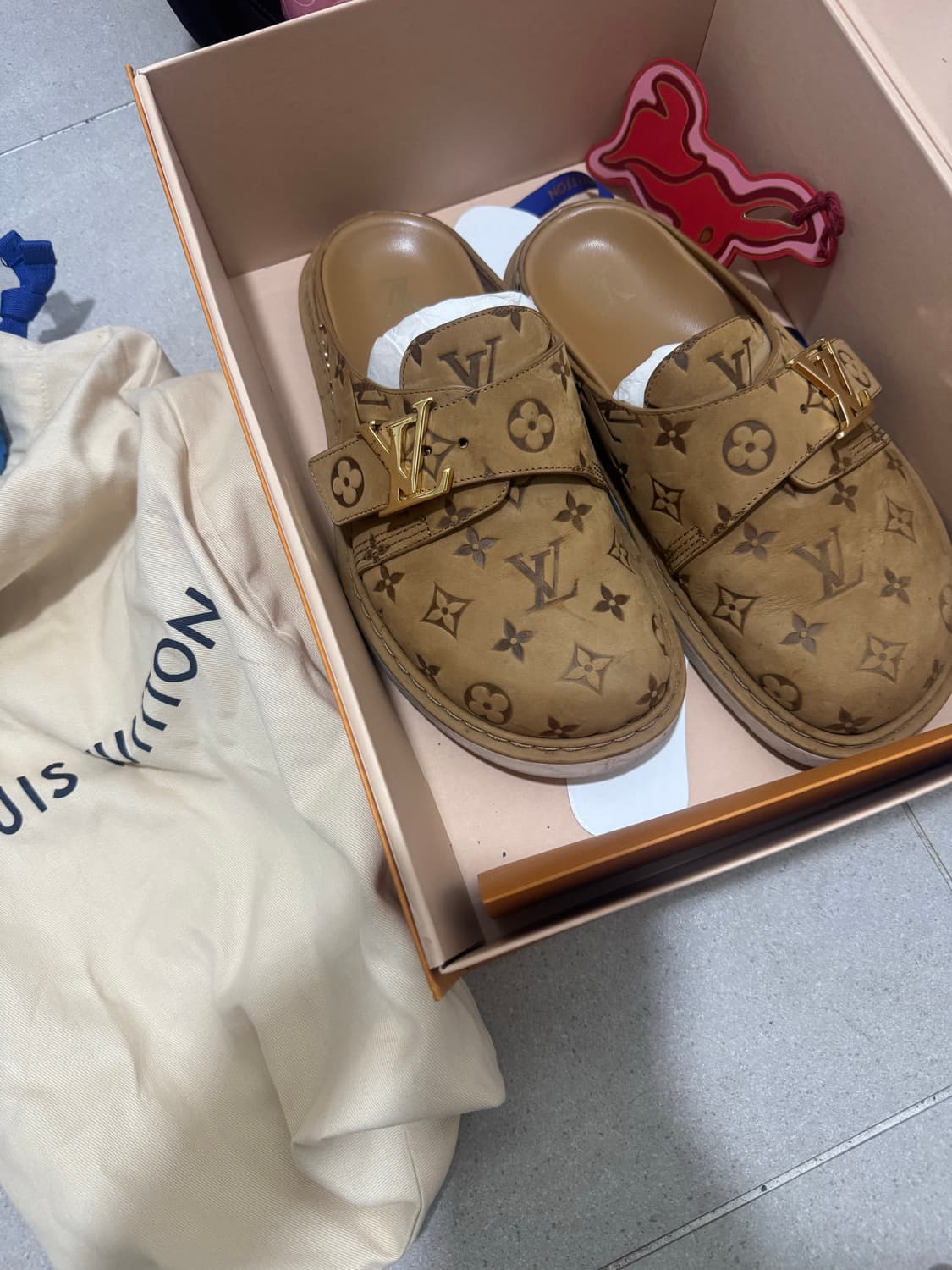 루이비통 이지 뮬 샌들 5사이즈 상품이미지4