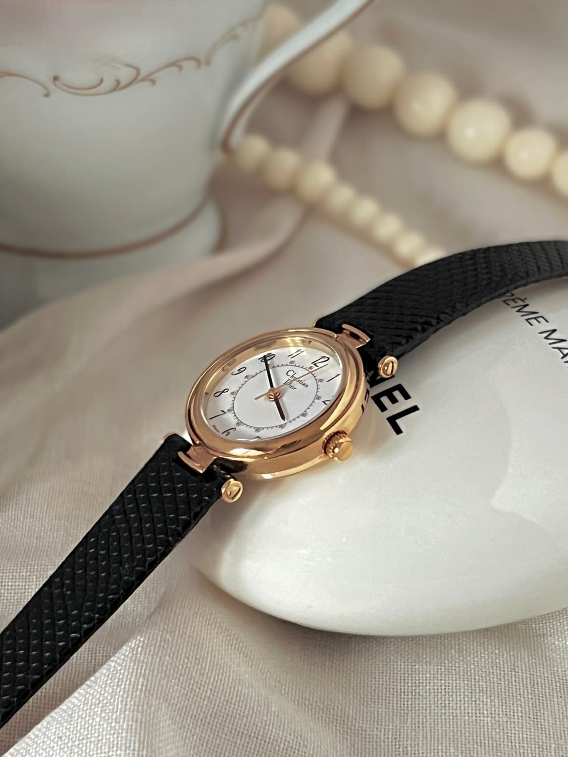 디올 골드 라운드 여성 시계 / 정품감정.케어 상품이미지4