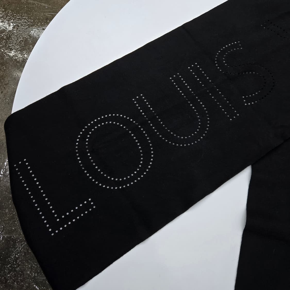 루이비통 레터링 펀칭 캐시미어 머플러 상품이미지2