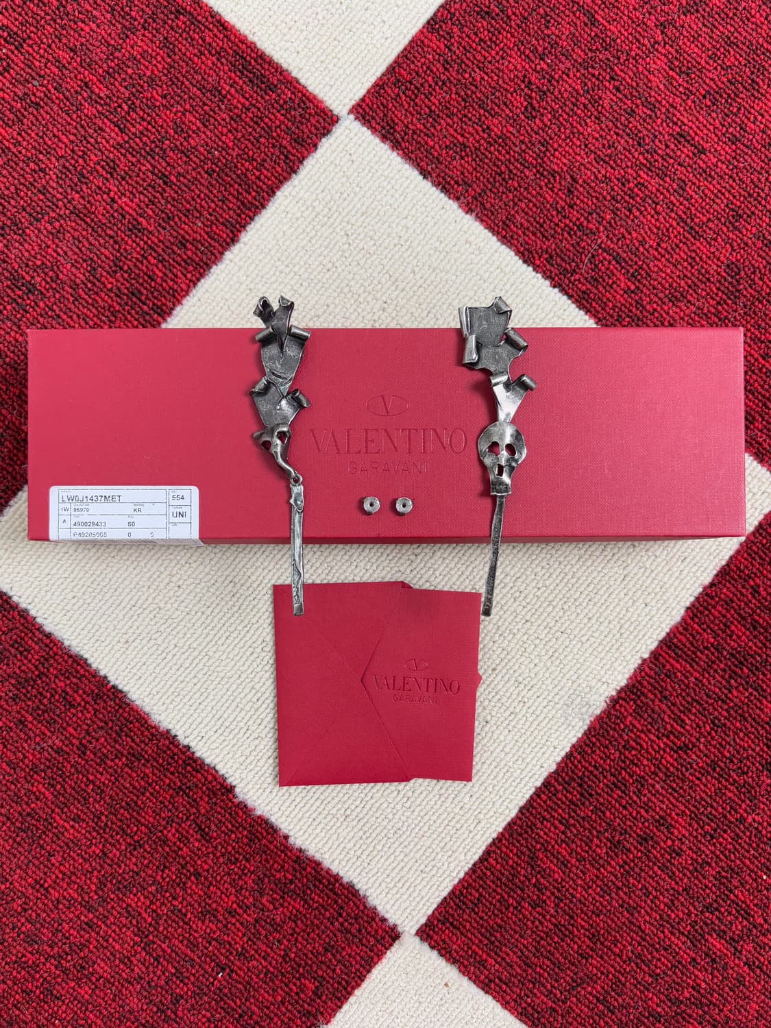 Valentino Burnished Metal Drop Earring 상품이미지5