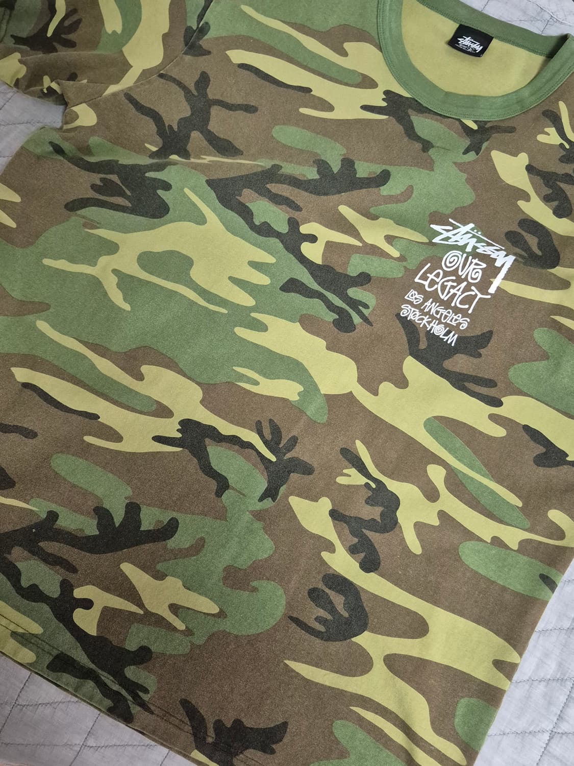 스투시 x 아워레가시 워크샵 서프맨 피그먼트 다이드 티셔츠 카모 상품이미지1