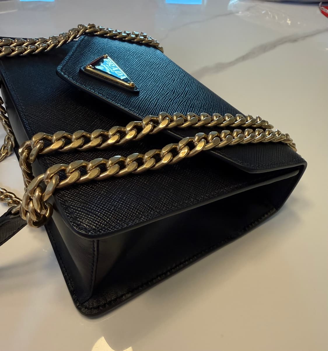 (새상품) 프라다 사피아노 체인백 1BD200 블랙 팝니다 상품이미지2