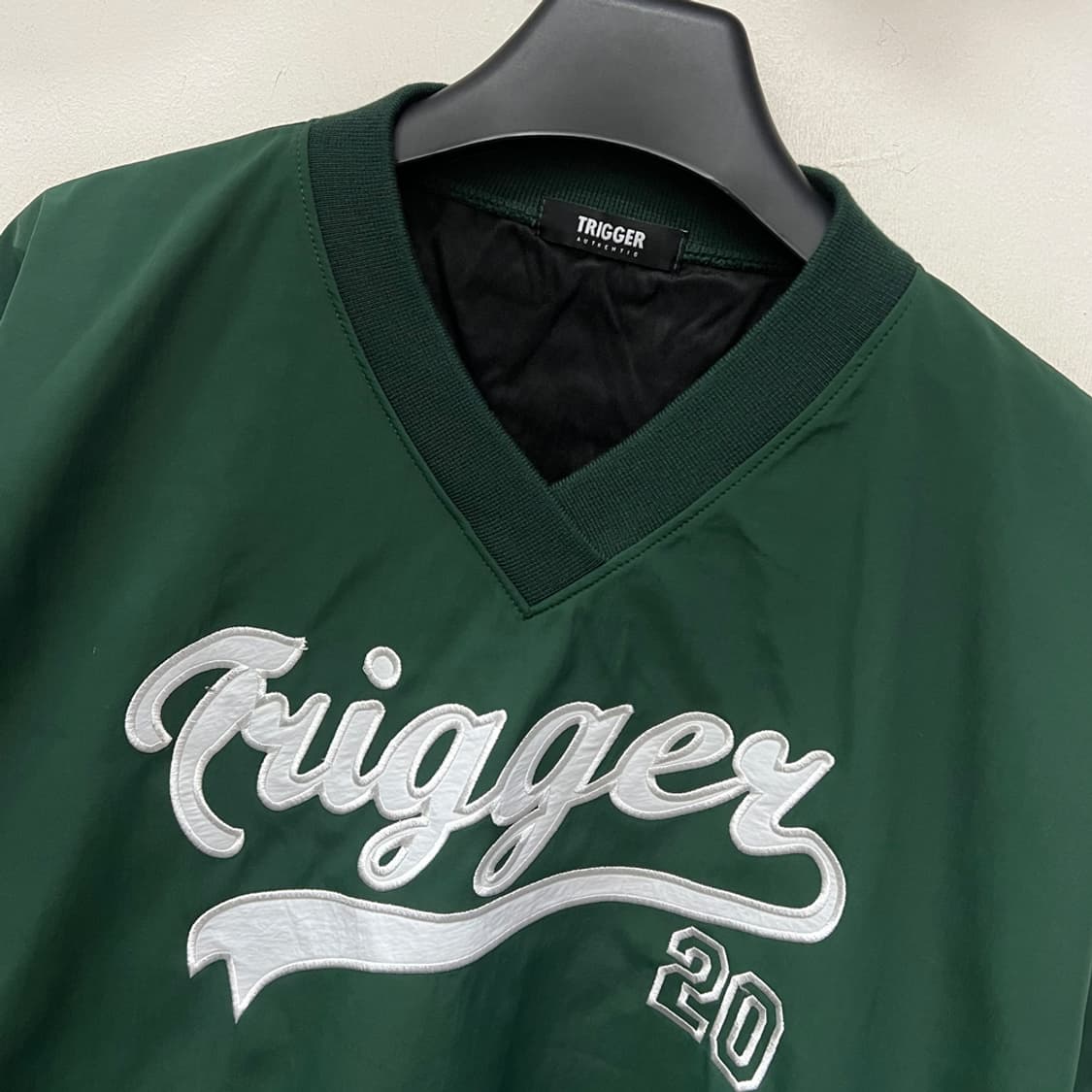 VTG 트리거 어센틱 브이넥 오버핏 웜업 FREE 상품이미지3