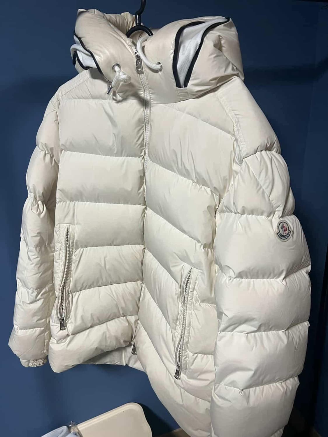 몽클레어패딩 판매합니다 상품이미지3