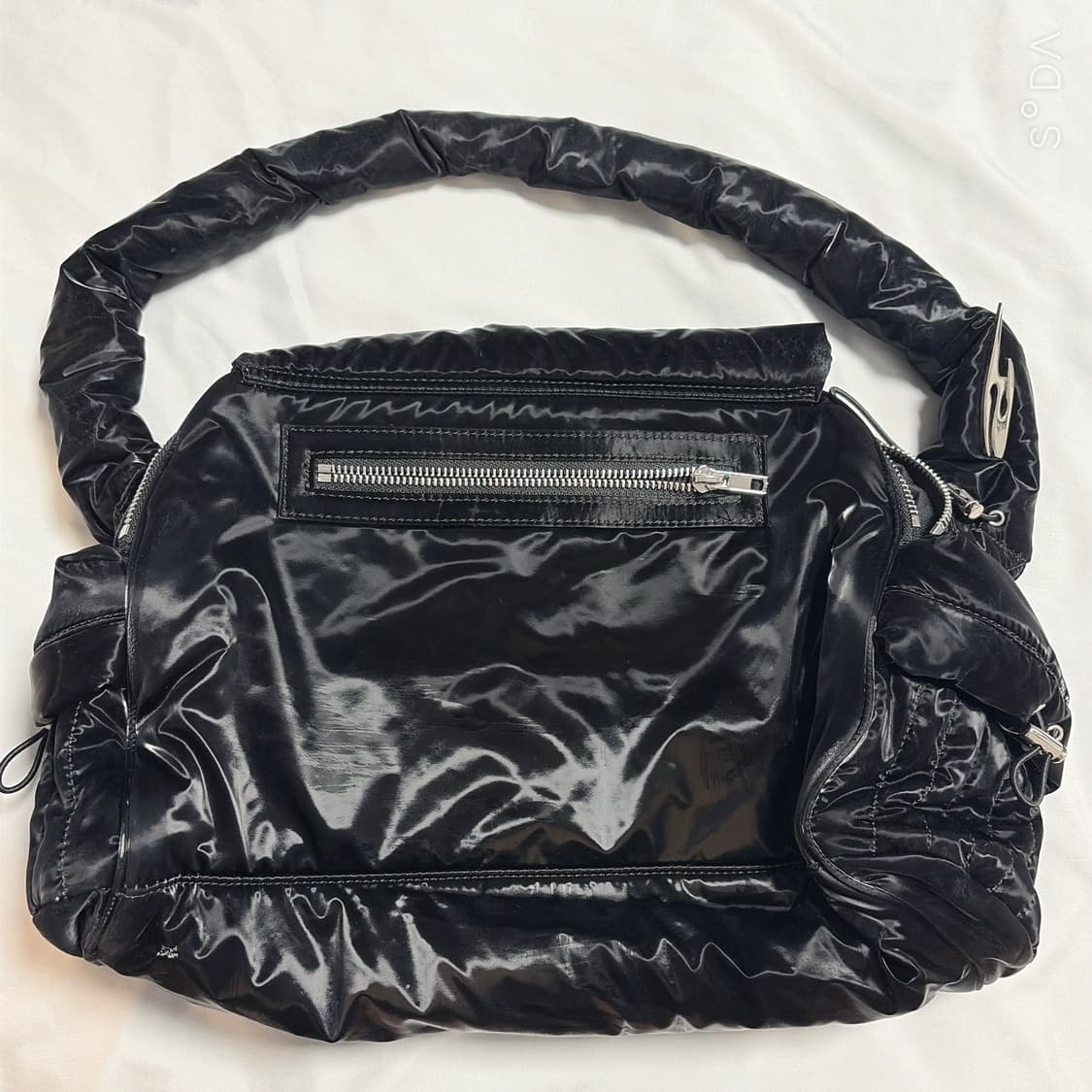 LEEY 셔링 숄더 패딩백 블랙 상품이미지2