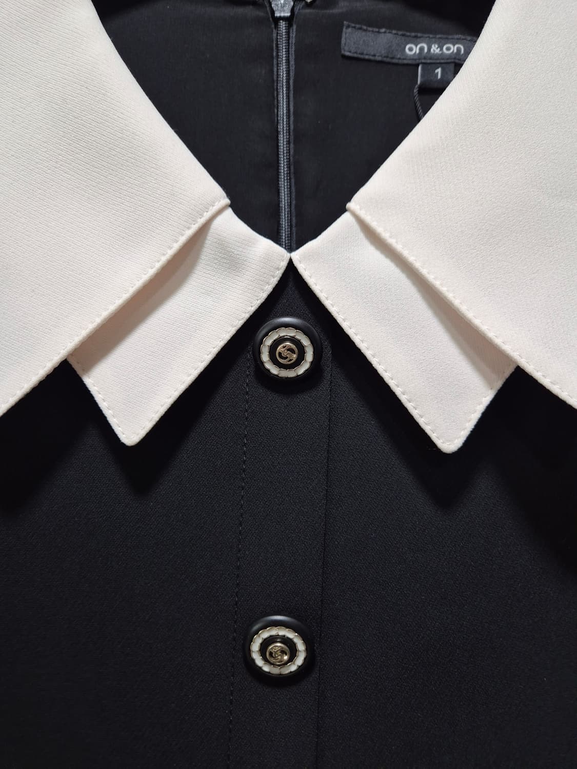 (세일)(새상품)온앤온 이중카라 블랙 원피스 상품이미지2