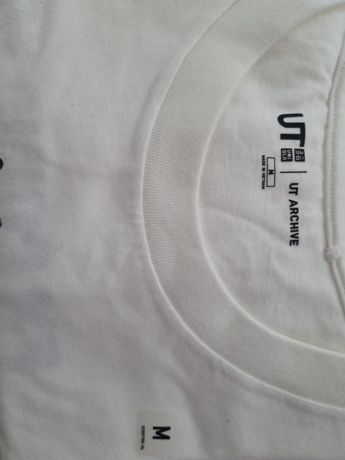 유니클로 원피스 자수 티셔츠 상품이미지2