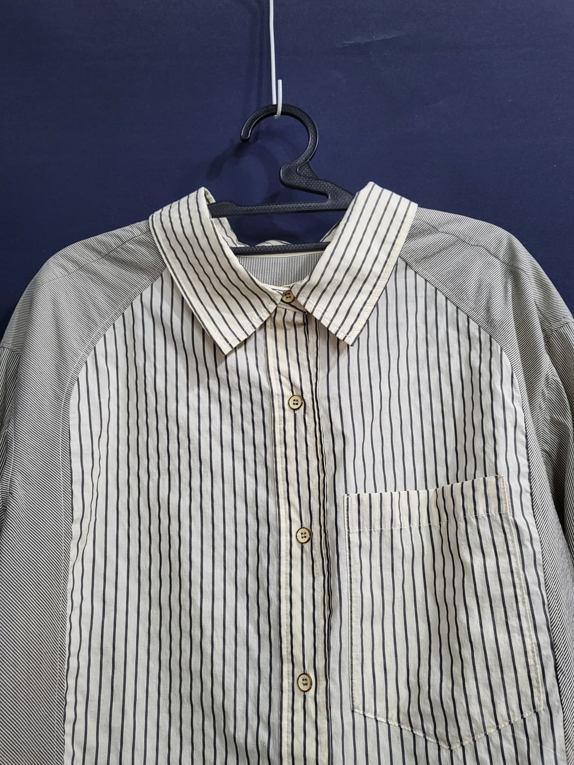 한섬 시스템 스트라이프 시어서커 셔츠블라우스 상품이미지2