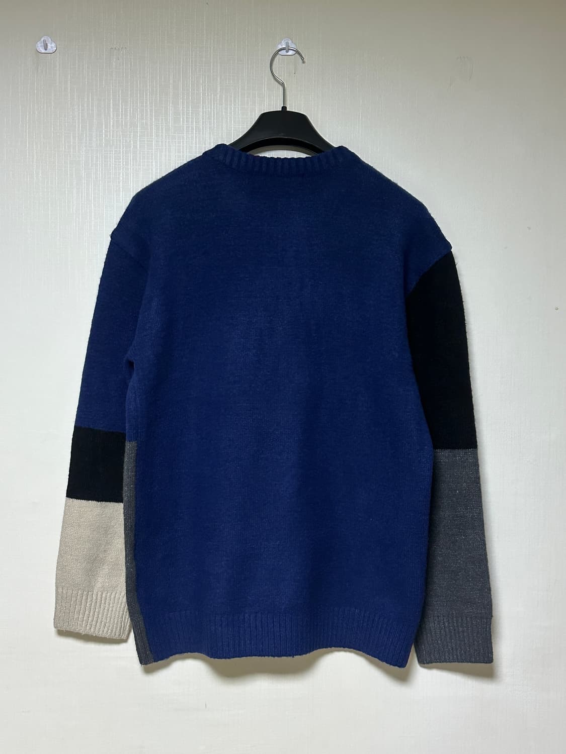 지오송지오 네이비 배색 니트 100 상품이미지3