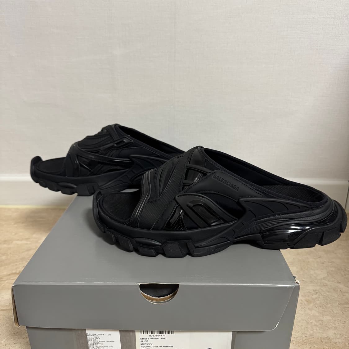 [43] 발렌시아가 트랙 슬라이드 블랙 상품이미지3