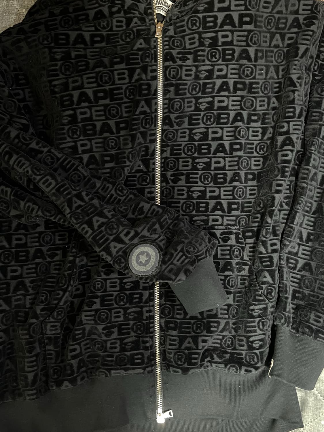 베이프 벨벳 샤크 패턴 후드집업 상품이미지8