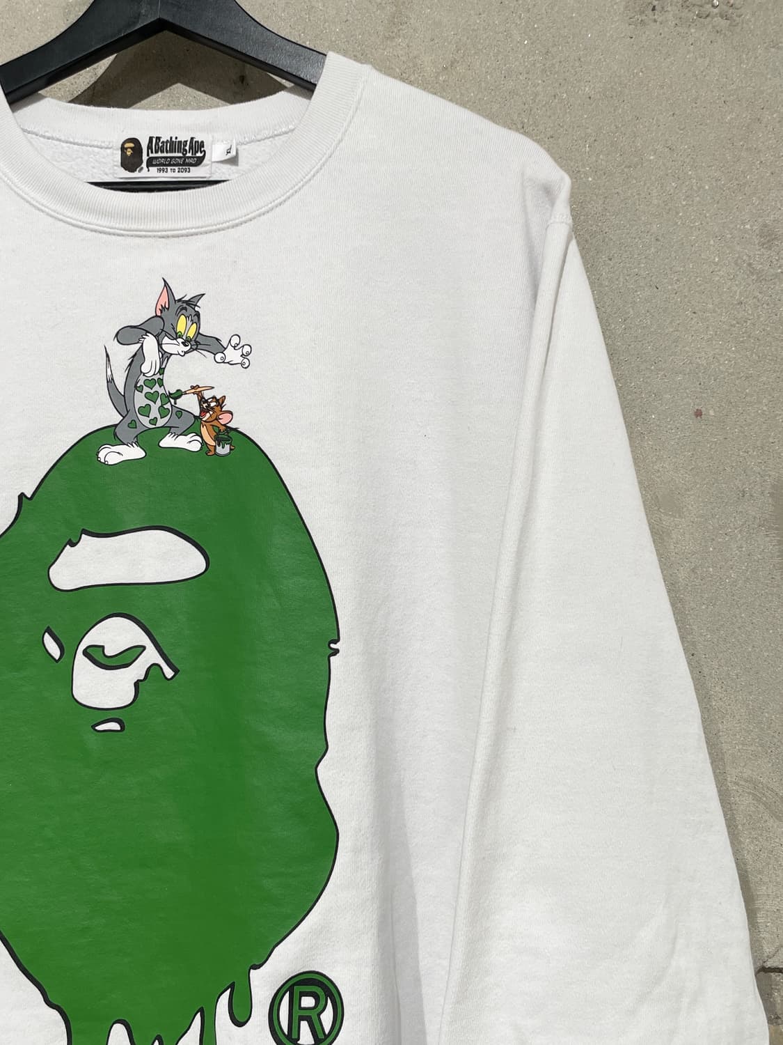 베이프 x 톰과 제리 화이트 페인팅 스웻 셔츠 상품이미지3