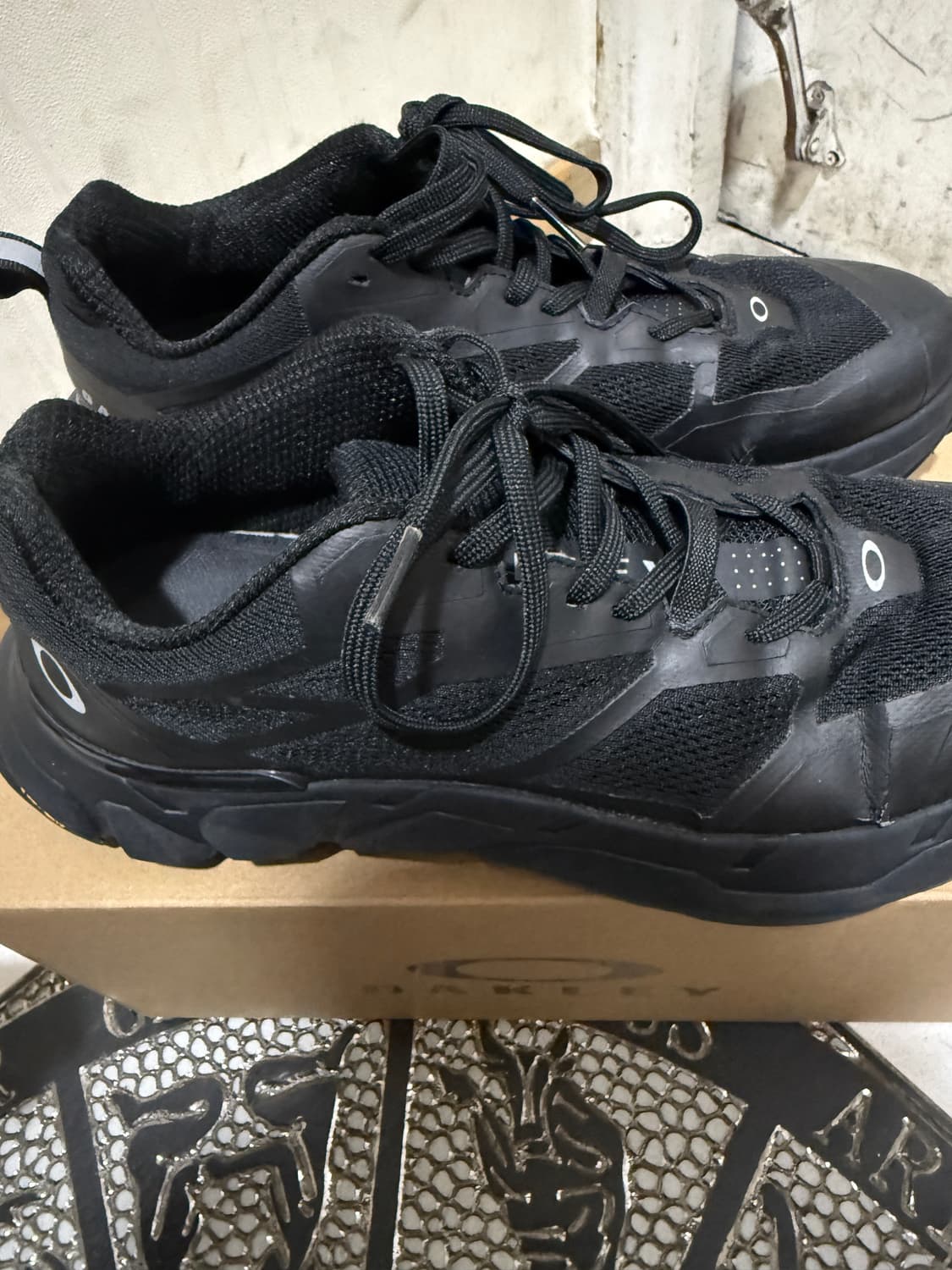 오클리 라이트 브리드 트리플블랙 260 상품이미지3