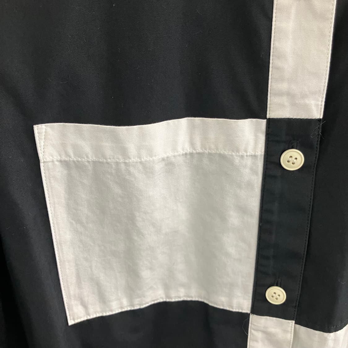 이세이미야케 블랙 화이트 배색 코튼 셔츠 상품이미지4