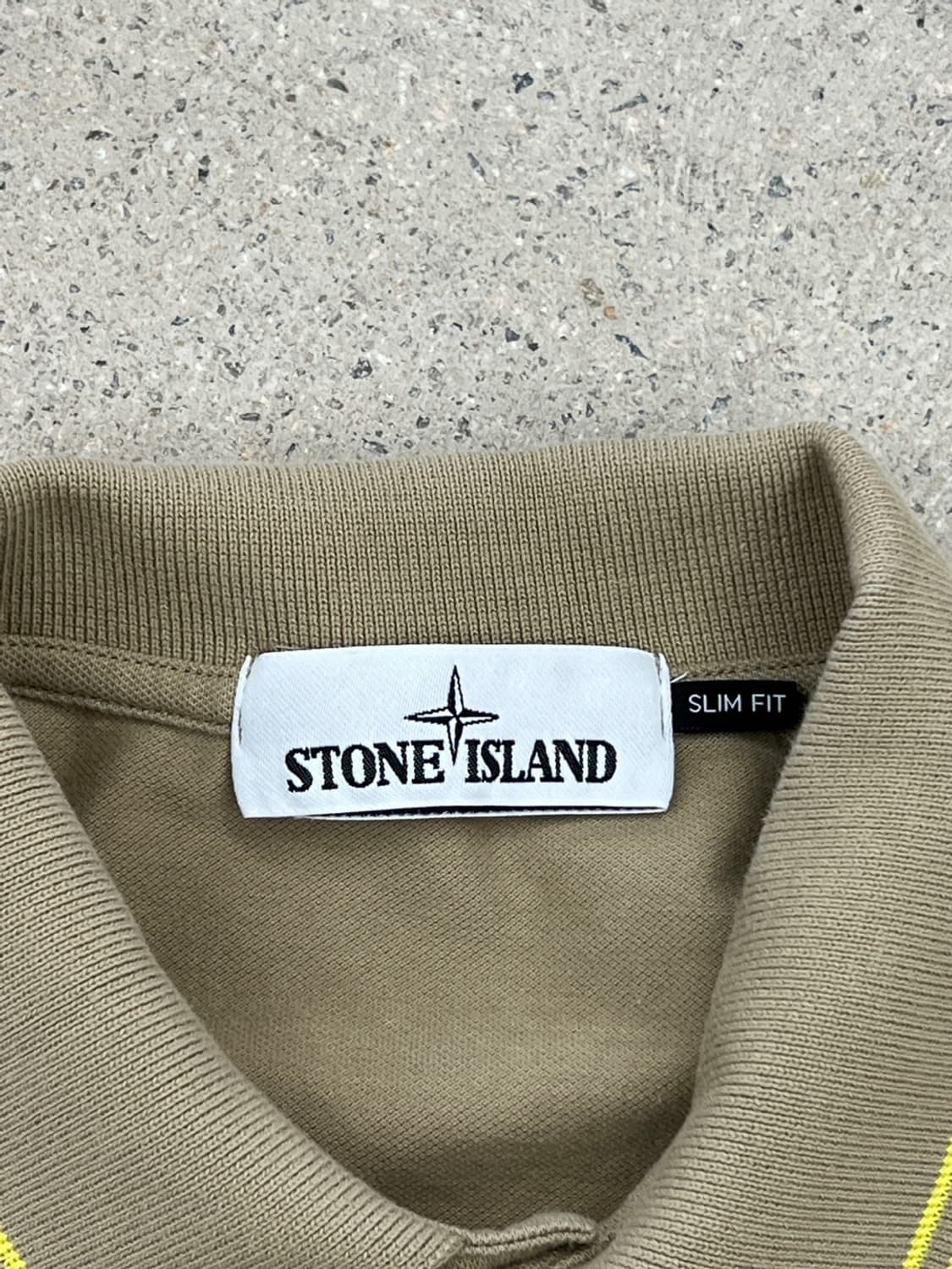 스톤아일랜드 로고 패치 배색 카라 티셔츠 상품이미지8