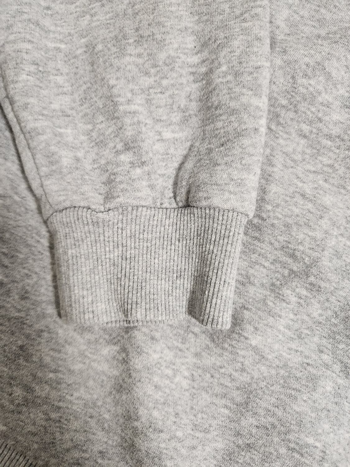 언더아머 UA 라이벌 플리스 기모 긴팔티 그레이 남여공용 맨투맨 티셔츠  상품이미지7