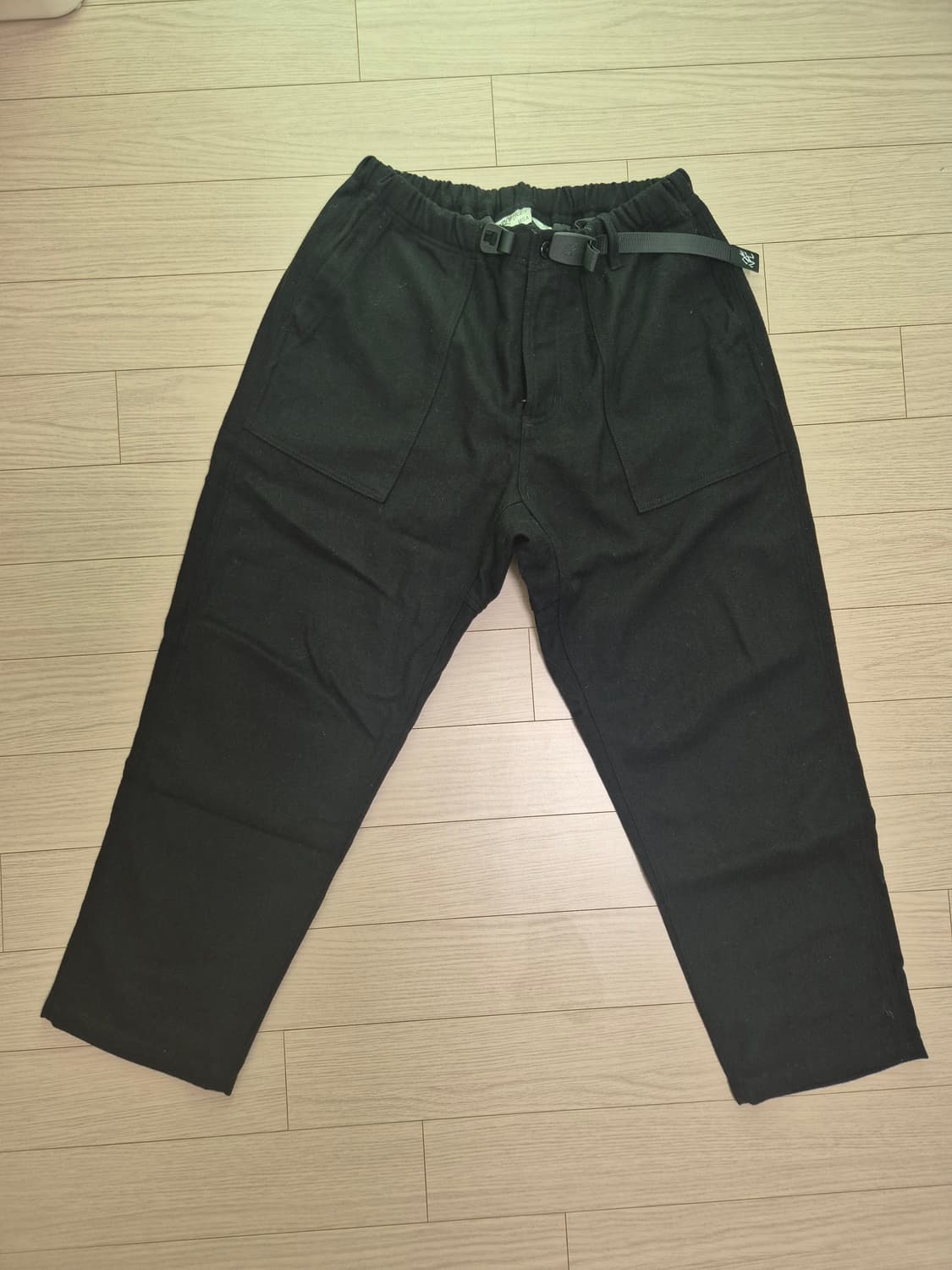 그라미치 루즈테이퍼드 울블렌드 팬츠 블랙 상품이미지1