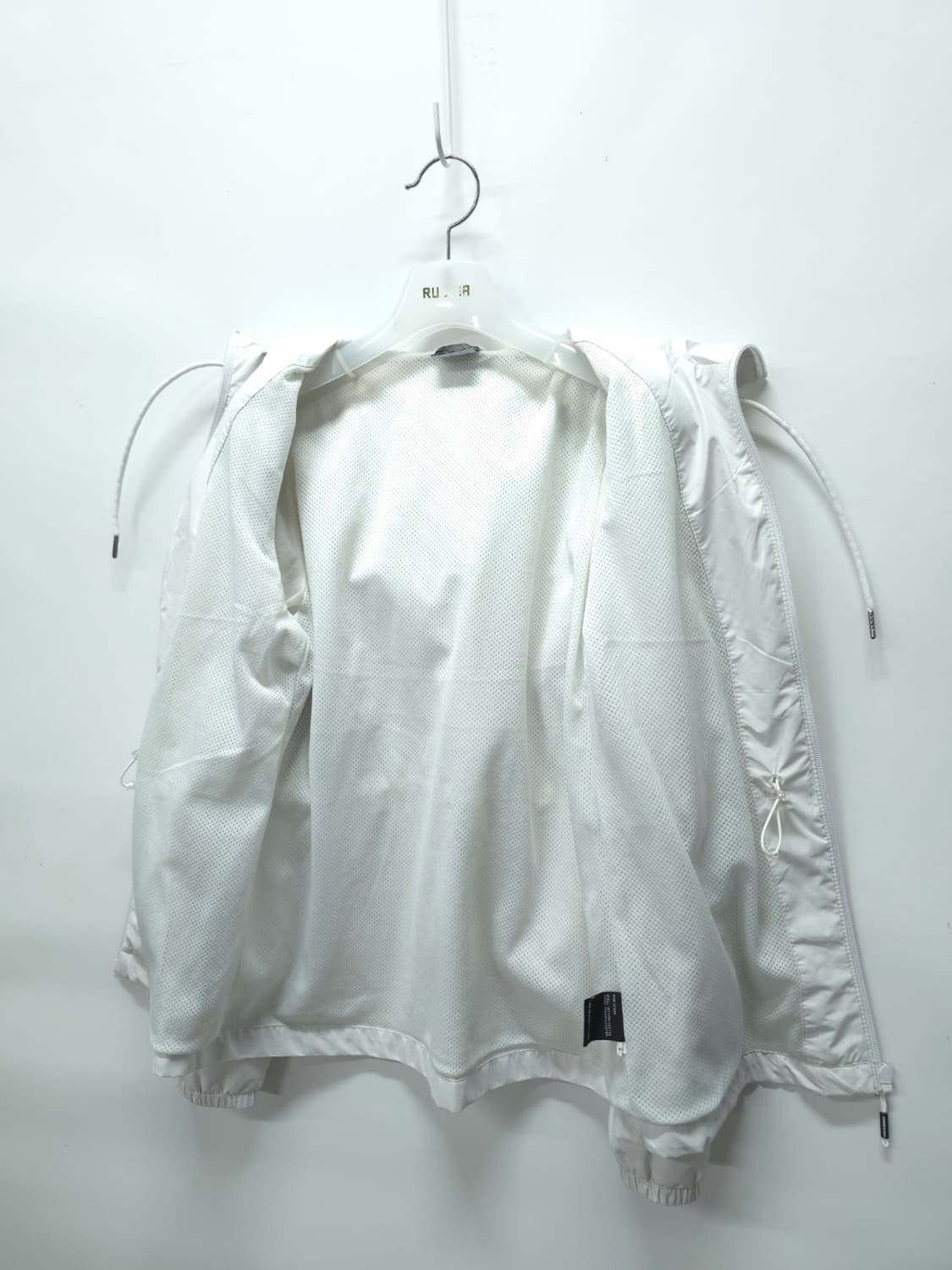 뉴발란스 화이트 기능성 후드 바람막이 자켓(S사이즈) 상품이미지10