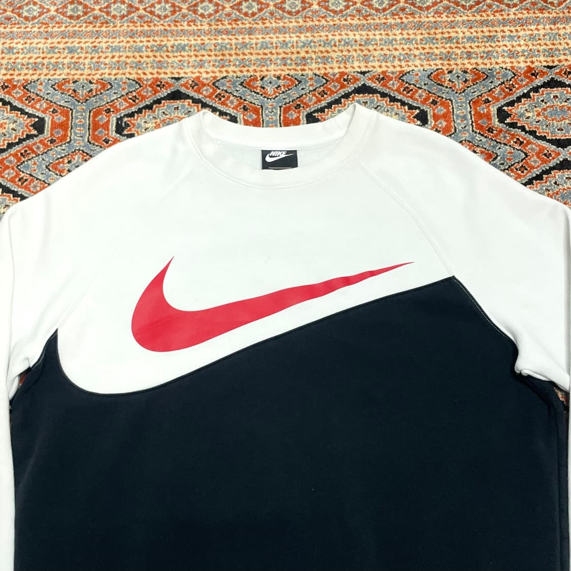 나이키 스우시로고 검흰 기모 맨투맨 남성L 상품이미지2