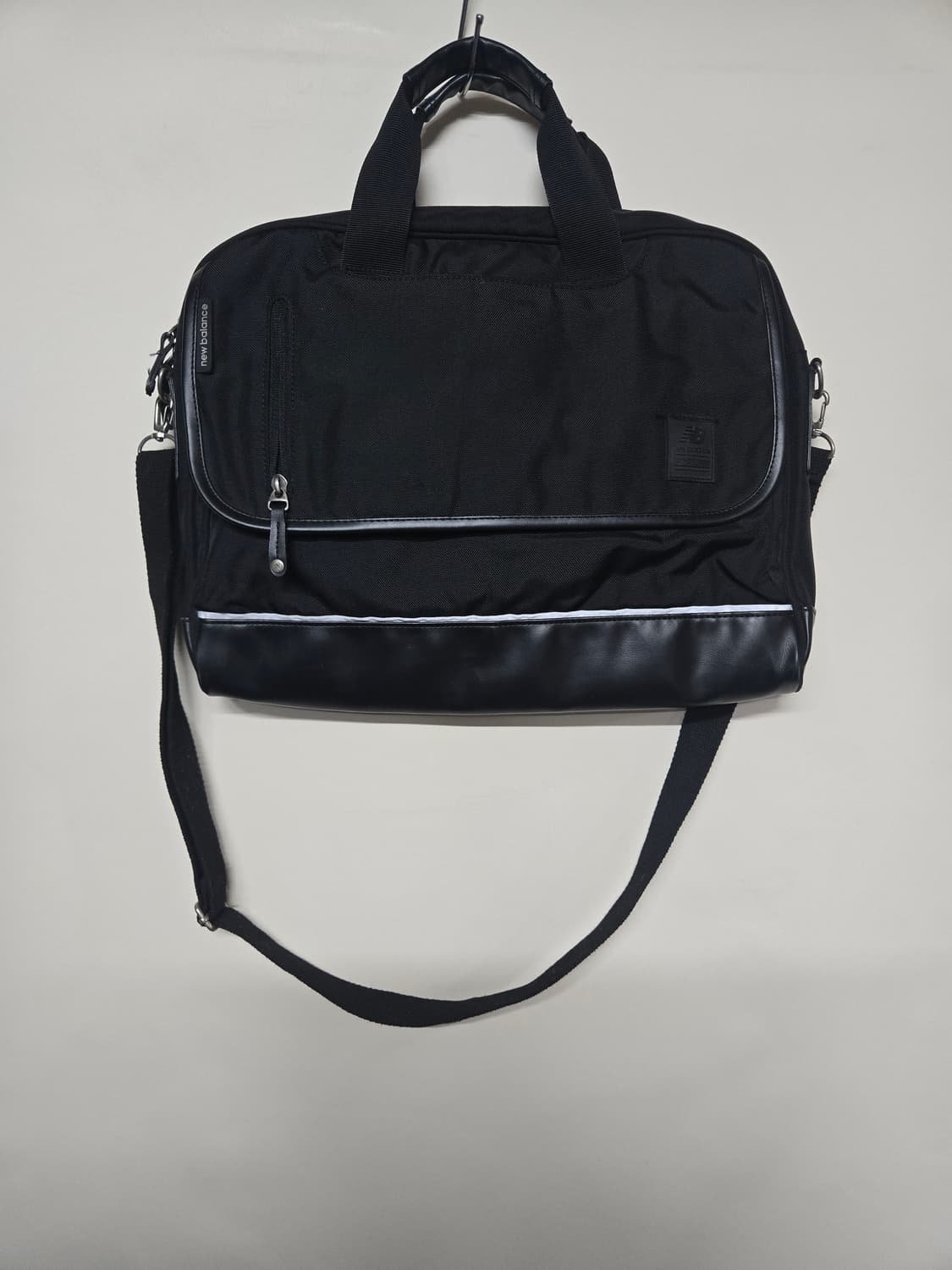 뉴발란스 서류가방 크로스백 상품이미지1