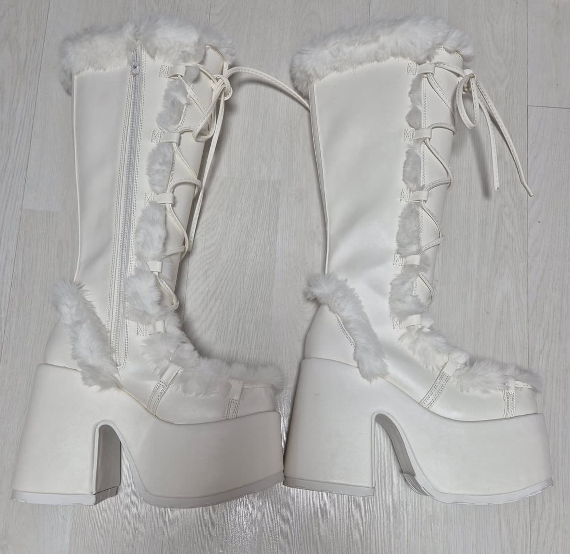 데모니아 카멜311 화이트 퍼 니하이 롱 부츠 240 상품이미지1