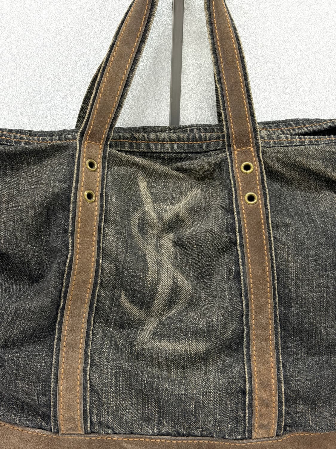 입생로랑 데님 카바스 토트백 상품이미지3