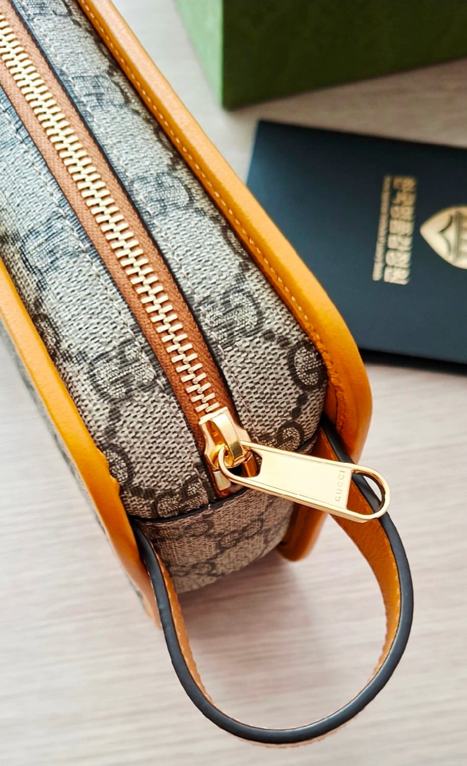 구찌 625764 인터로킹GG슈프림 캔버스 파우치백 상품이미지5