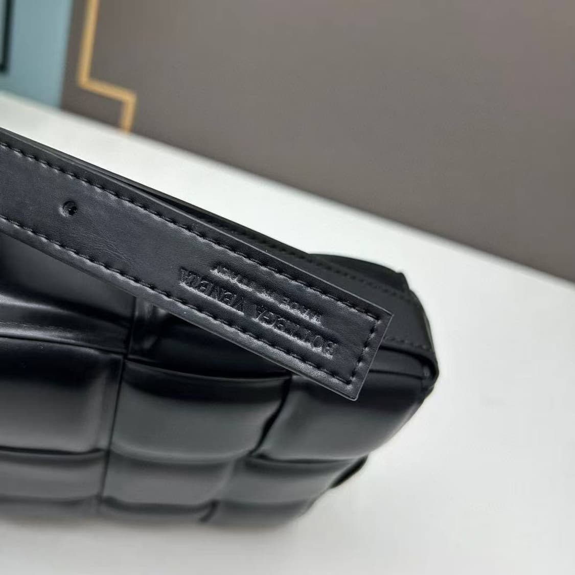 보테가 베네타(Bottega Veneta) 카세트 백 상품이미지9