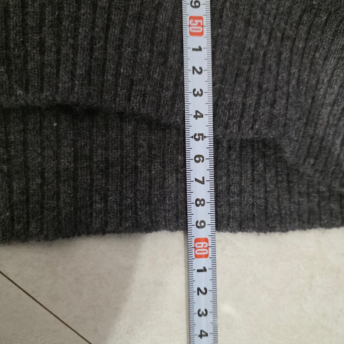 산드로 V넥 니트 회색/버건디 배색 상품이미지10