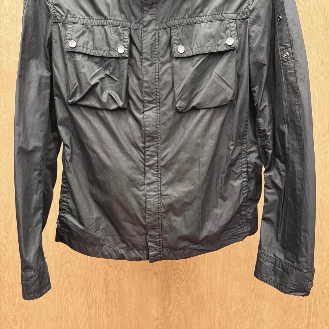 DKNY M라인 나일론 집업 자켓 하이넥 멀티포켓 디테일 블랙 상품이미지5