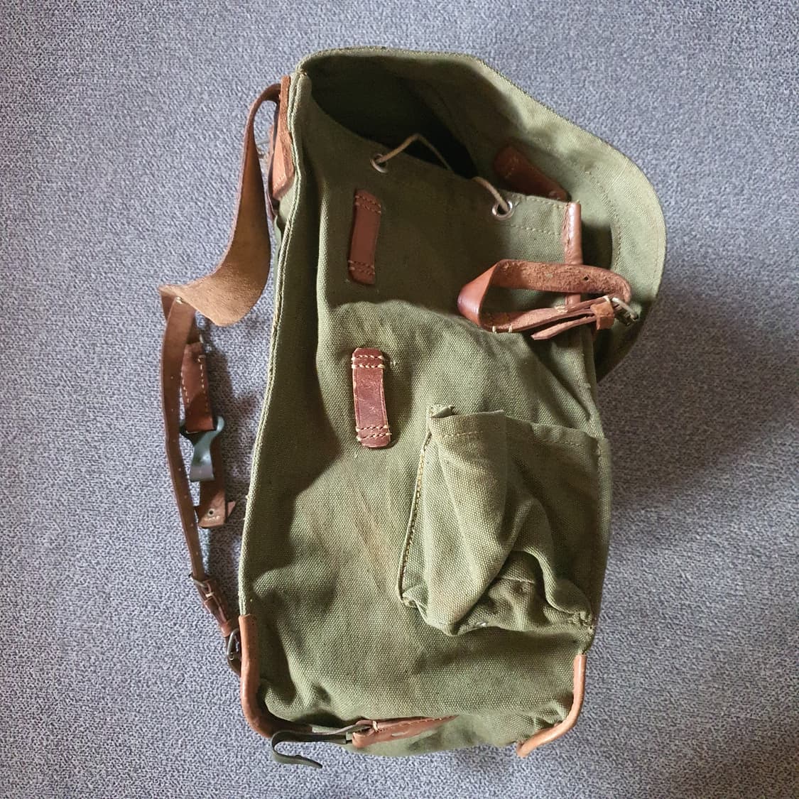70s 루마니아군용 배낭 상품이미지4