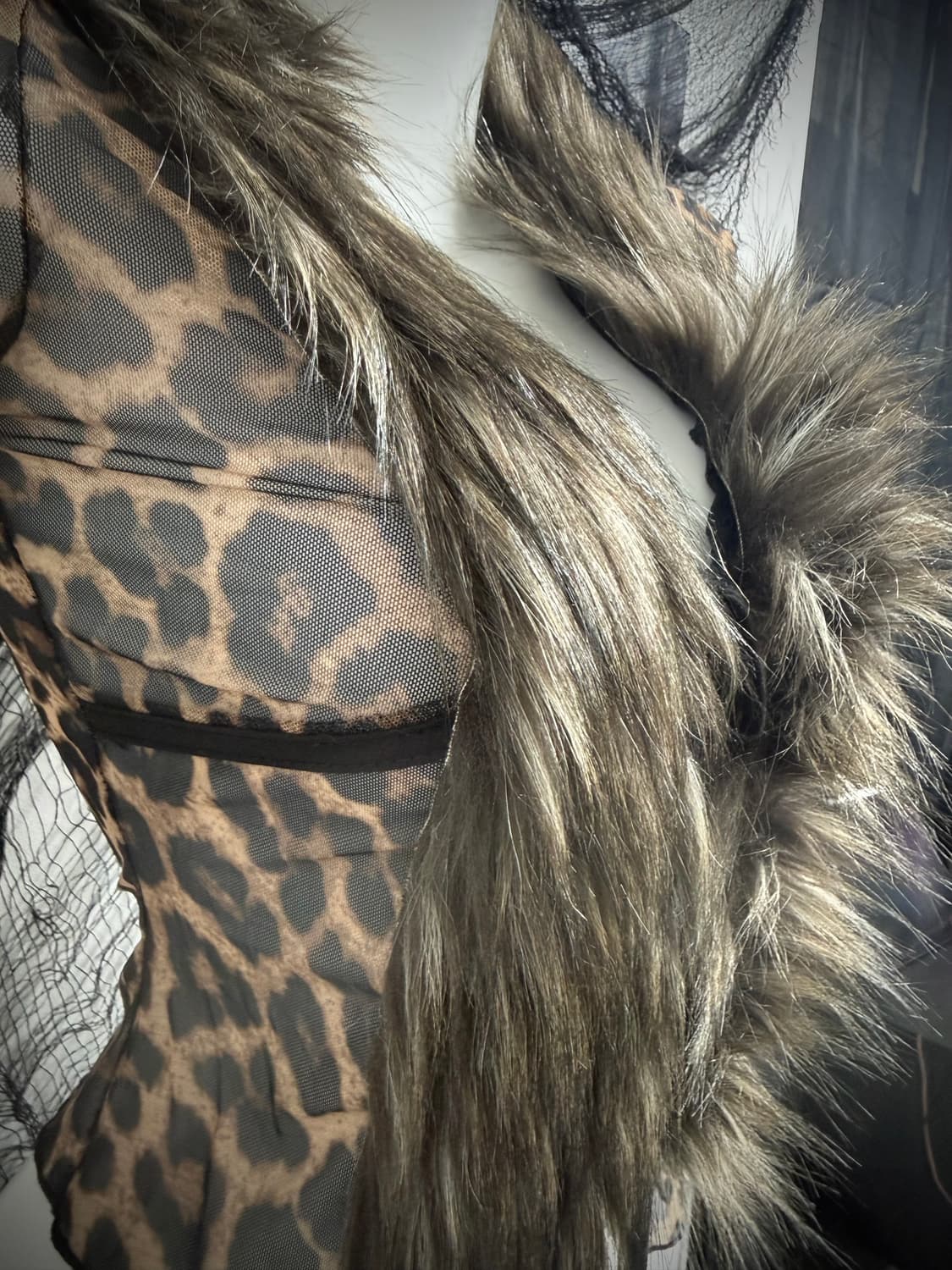 Leopard fur seethrough cardigan 상품이미지4